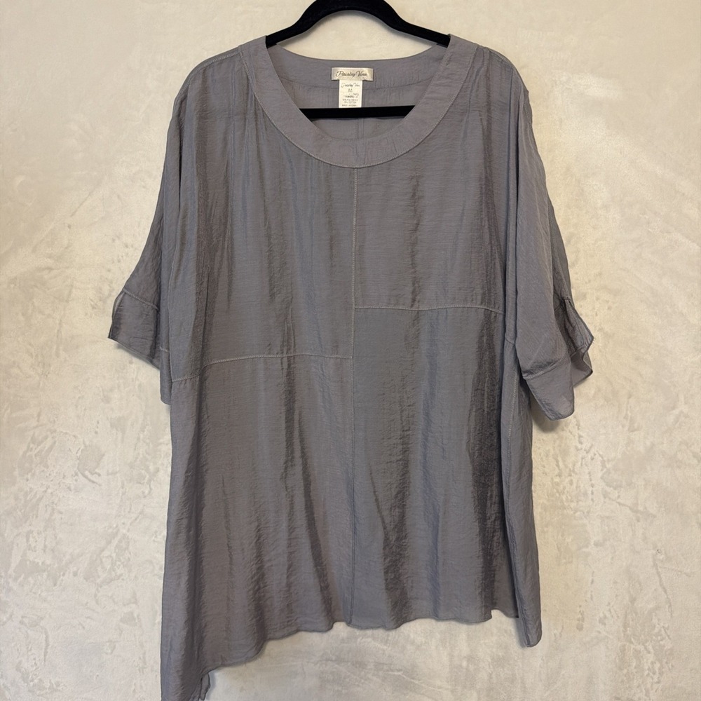Paisley Vine Oversized Look Blouse Asymmetrical Hem Gray Shiny M Boho 3/4 Sleeve